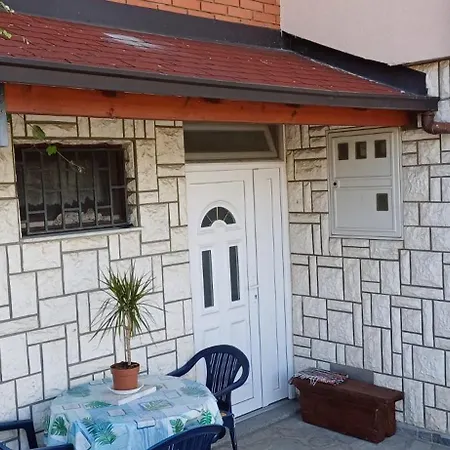 Bella Vista 亚伊采